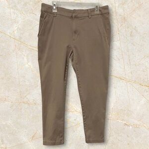 Banana Republic Women’s Tan Pants. Size 12